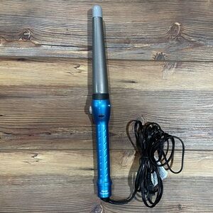 BABYLISS PRO Nano Titanium ConiCurl Iron  Blue 1.25" to 0.75" Taper 1 1/4 Barrel